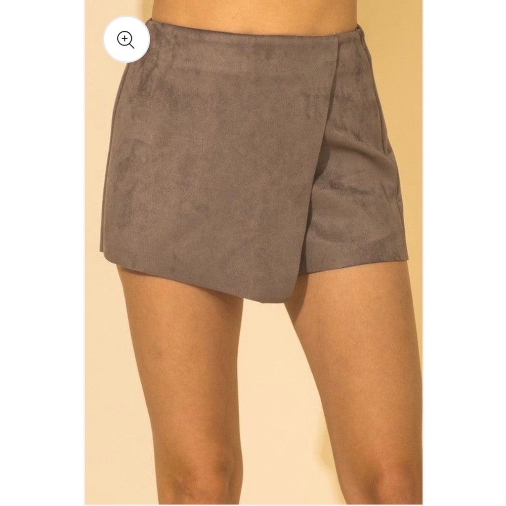 HYFVE Women’s Large Taupe high Waist Faux Suede Asymmetric Skort Western Chic